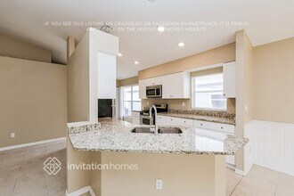 1654 Wakefield Dr in Brandon, FL - Foto de edificio - Building Photo