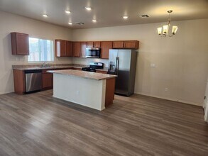 1224 Tierra Verde Loop in Los Lunas, NM - Building Photo - Building Photo
