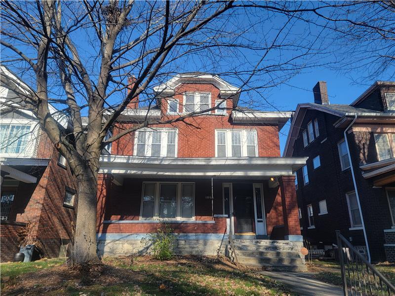 1860 Oak St in Columbus, OH - Foto de edificio