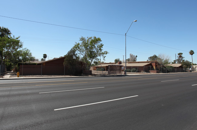 921-929 W McDowell Rd in Phoenix, AZ - Building Photo - Building Photo