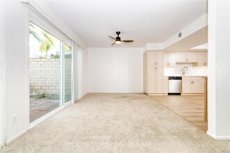 27139 Rio Prado Dr in Santa Clarita, CA - Building Photo - Building Photo