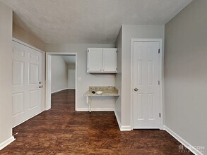 102 Thornwood Dr in Cartersville, GA - Building Photo - Building Photo
