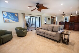 12 Marlwood Ln in Palm Beach Gardens, FL - Building Photo - Building Photo