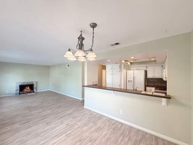 887 Buttercup Rd in Carlsbad, CA - Building Photo - Building Photo