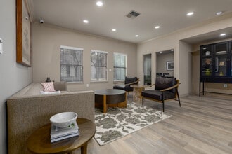 The Oaks Of Kingwood in Kingwood, TX - Foto de edificio - Interior Photo