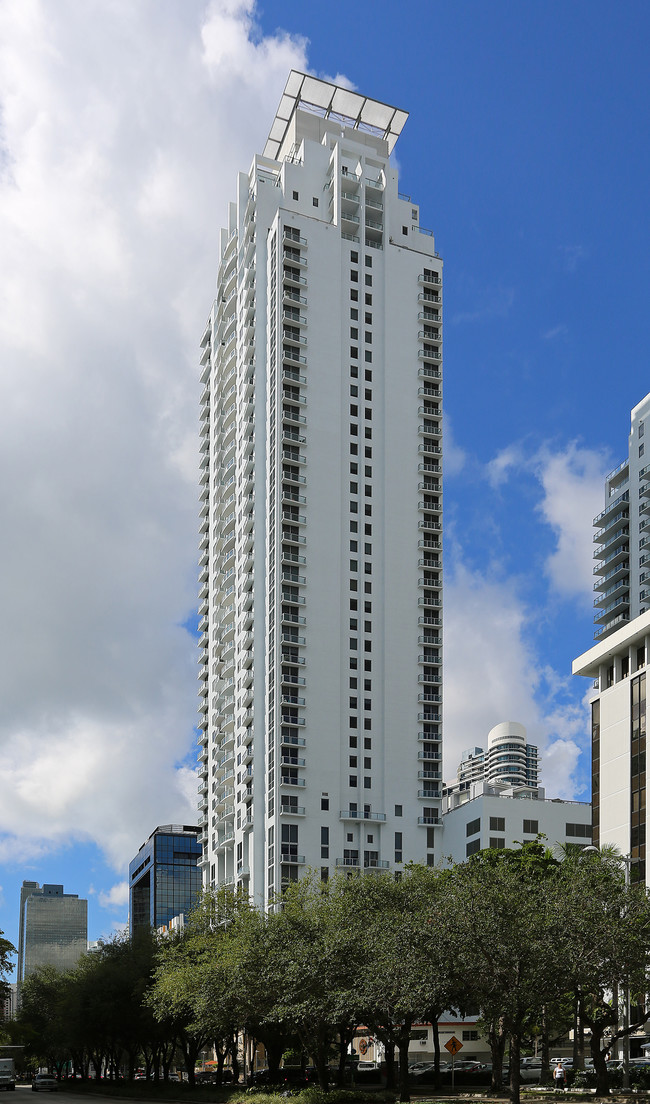 1050 Brickell in Miami, FL - Building Photo - Building Photo