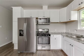 412 Booth St in Taylor, TX - Building Photo - Building Photo