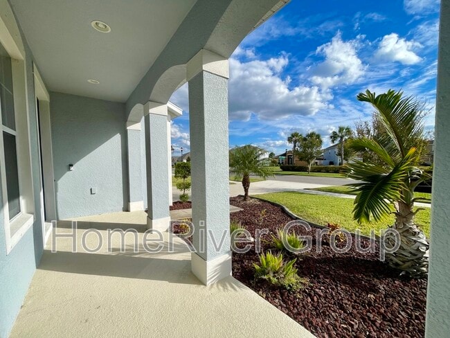 11310 Leland Groves Dr in Riverview, FL - Building Photo - Building Photo
