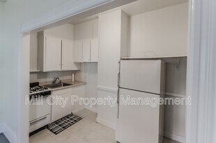 126 Harrison St in Manchester, NH - Building Photo