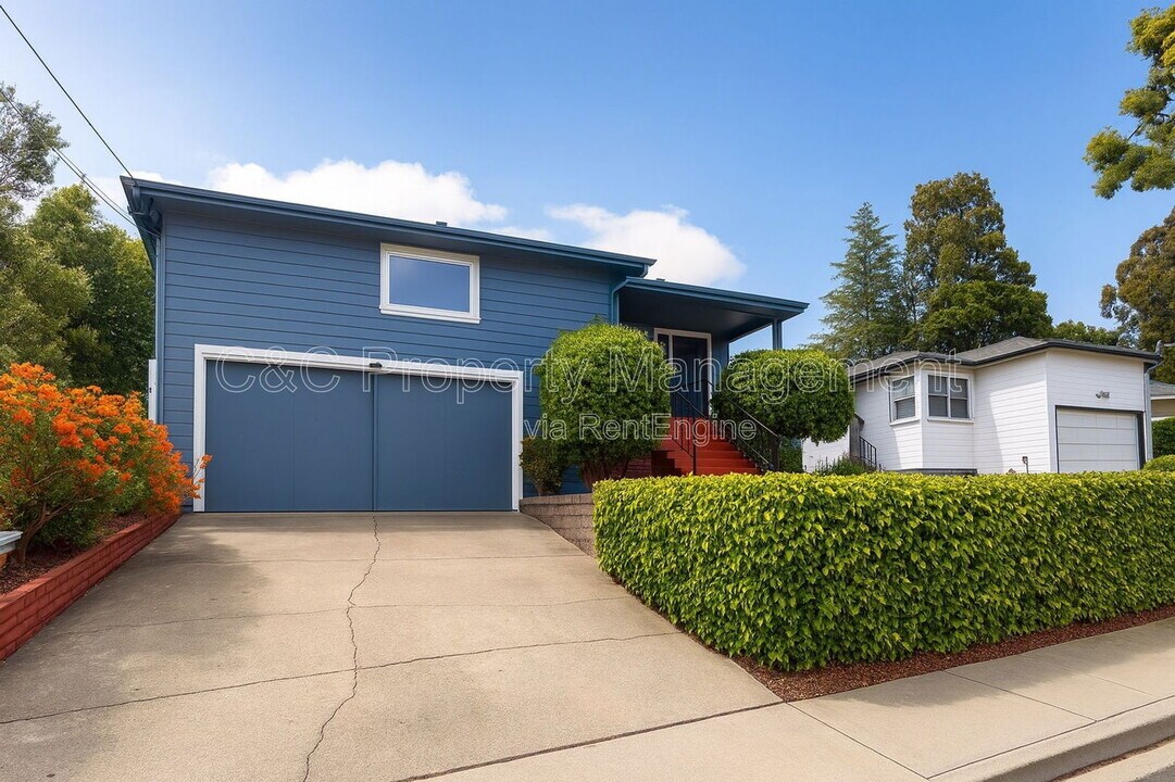 9764 Anza Ave in Oakland, CA - Building Photo