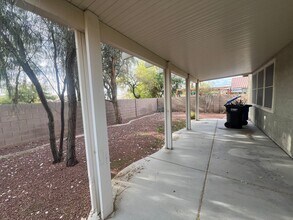 3161 McLennan Ave in North Las Vegas, NV - Foto de edificio - Building Photo