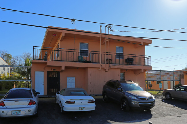 Streamline Apartments in Pahokee, FL - Building Photo - Building Photo