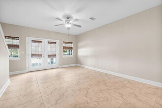 254 S County Hwy 393 in Santa Rosa Beach, FL - Foto de edificio - Building Photo