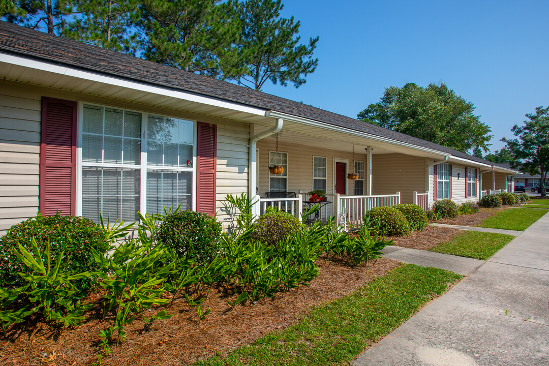 Holly Cove Apartments in Moultrie, GA - Building Photo