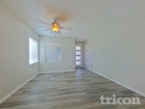 17299 E 109th Ave in Commerce City, CO - Building Photo - Building Photo