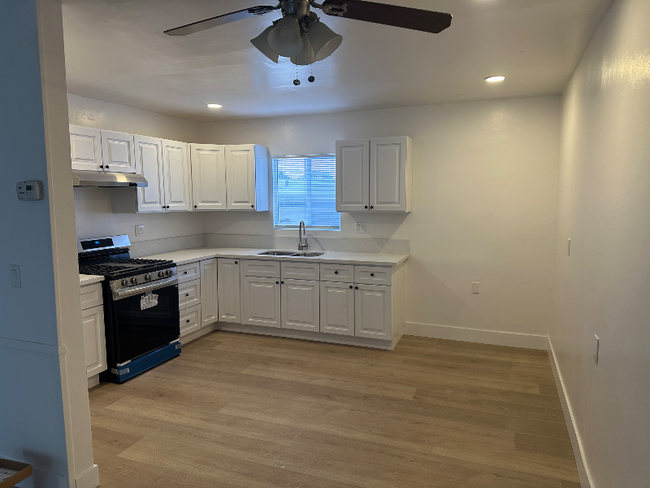 408 N Maple Ave in Montebello, CA - Building Photo - Building Photo