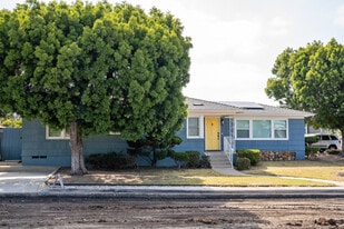 6111 Madeline St in San Diego, CA - Building Photo
