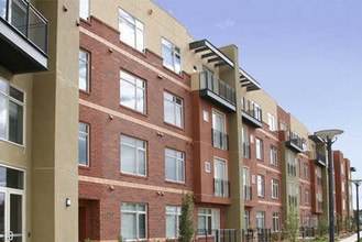 The District at Hampden South in Denver, CO - Foto de edificio - Building Photo