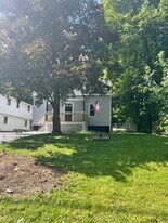 4623 Grace Pl in Jamesville, NY - Building Photo