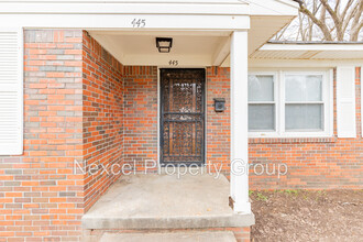 445 Sharon Dr in Memphis, TN - Building Photo - Building Photo