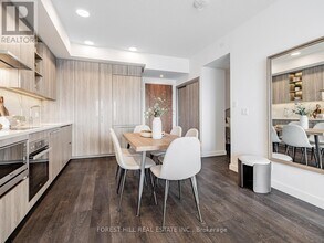 27 McMahon Dr in Toronto, ON - Building Photo - Building Photo