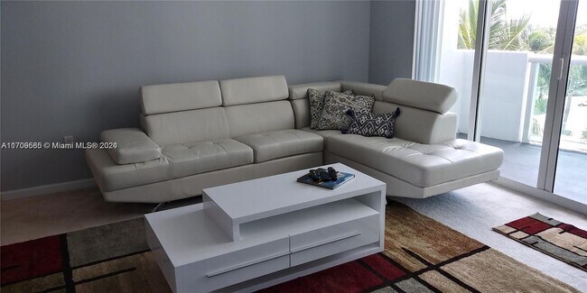 7900 Harbor Island Dr in Miami Beach, FL - Building Photo - Building Photo