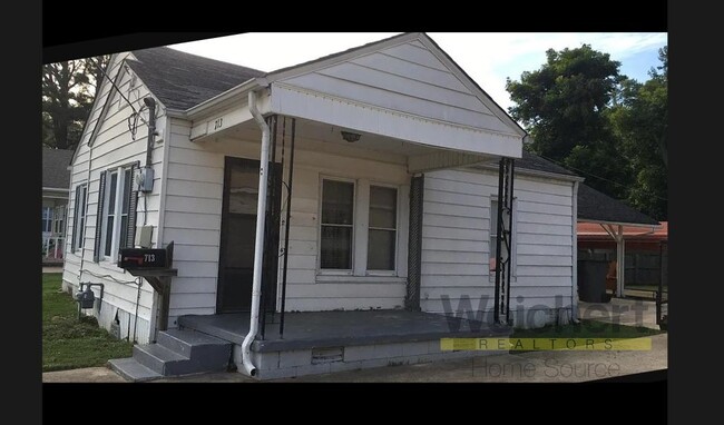 property at 713 W Mueller