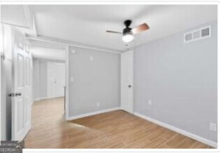 477 Fairlane Cir NW in Atlanta, GA - Building Photo - Building Photo