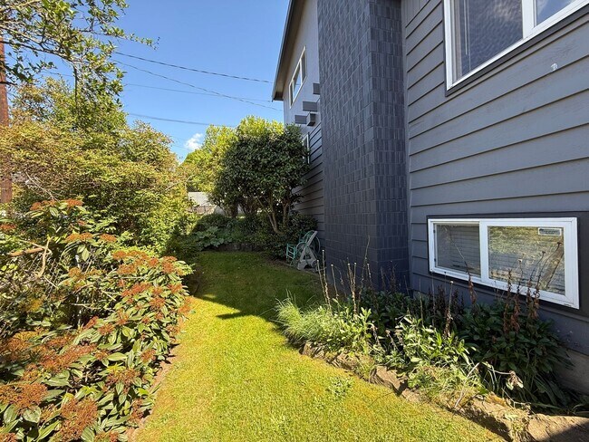 357 NW 50th St in Seattle, WA - Building Photo - Building Photo