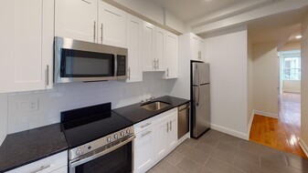 123 Sutherland Rd, Unit B in Boston, MA - Building Photo