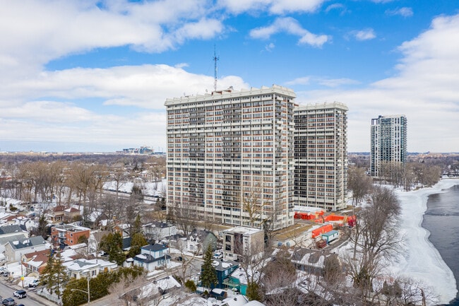 Domaine Bellerive Apartments in Laval, QC - Building Photo - Building Photo