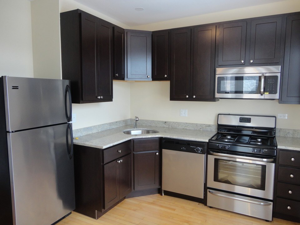 4029 N Monticello Ave, Unit 1W in Chicago, IL - Foto de edificio