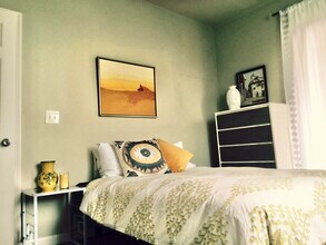 1050 Central Ave, Unit 1 in Napa, CA - Foto de edificio - Building Photo