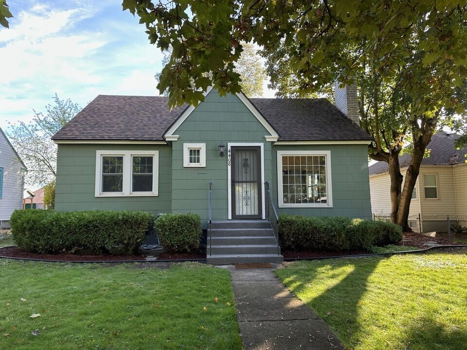4408 N Hawthorne St in Spokane, WA - Building Photo