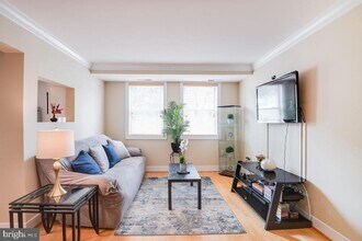 2841 Gainesville St SE in Washington, DC - Foto de edificio - Building Photo