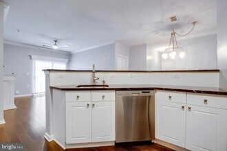 11371 Aristotle Dr in Fairfax, VA - Building Photo - Building Photo