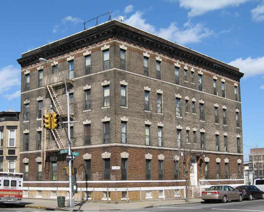 277 Pennsylvania Ave in Brooklyn, NY - Foto de edificio