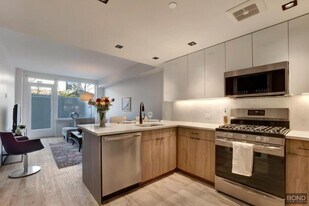 188-11 Hillside Ave. in Queens, NY - Building Photo