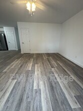200 Quinn Hill Ln in Mars Hill, NC - Building Photo - Building Photo
