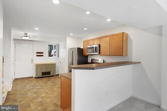 1309 N Van Dorn St in Alexandria, VA - Building Photo - Building Photo