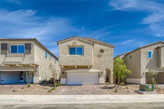 1110 Cactus Needle Ave in North Las Vegas, NV - Foto de edificio - Building Photo