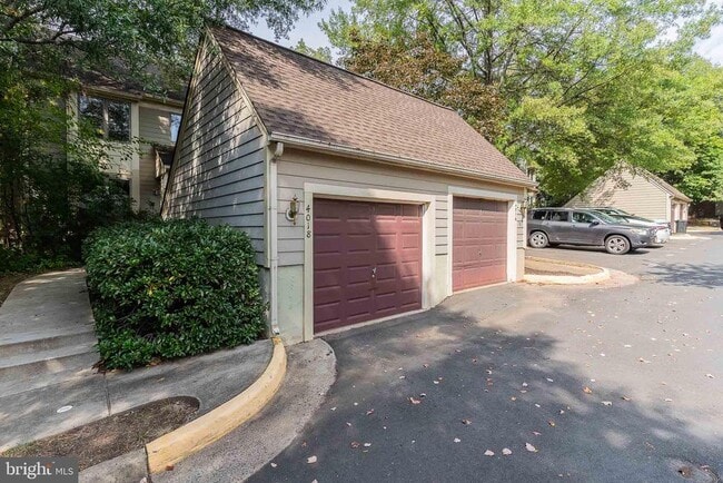 4018 Lake Glen Rd in Fairfax, VA - Building Photo - Building Photo
