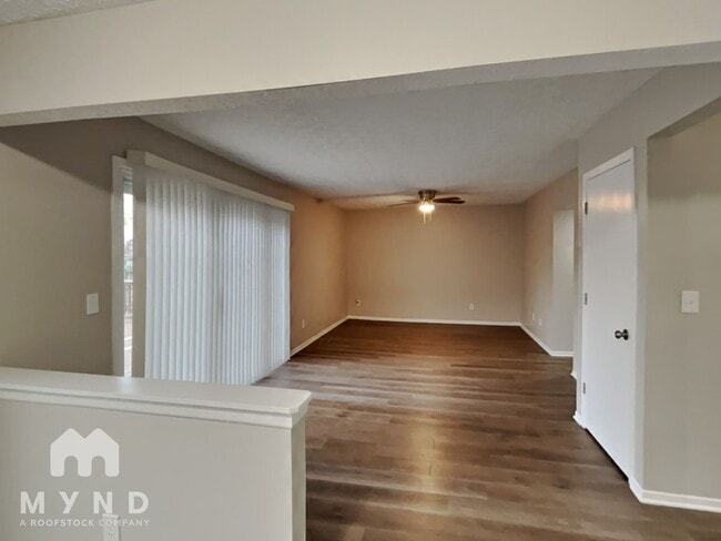 5609 High Arbor Dr in Galloway, OH - Foto de edificio - Building Photo