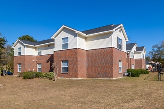 Alabaster Estates in Dothan, AL - Building Photo - Building Photo