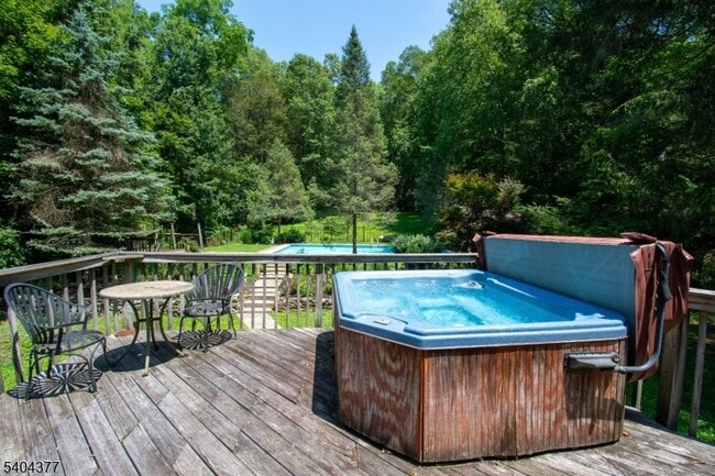 property at 29 Walker Dr