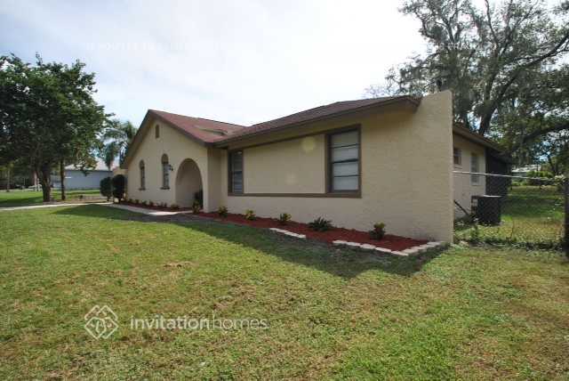 13007 Sydney Rd in Dover, FL - Building Photo - Building Photo