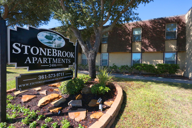 StoneBrook Apartments in Victoria, TX - Foto de edificio - Building Photo