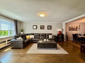 6365 76th St in Middle Village, NY - Building Photo