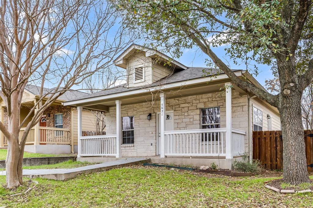 5621 Signal Point in Austin, TX - Foto de edificio