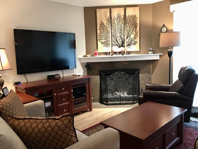 property at 718 Kirkland Cir